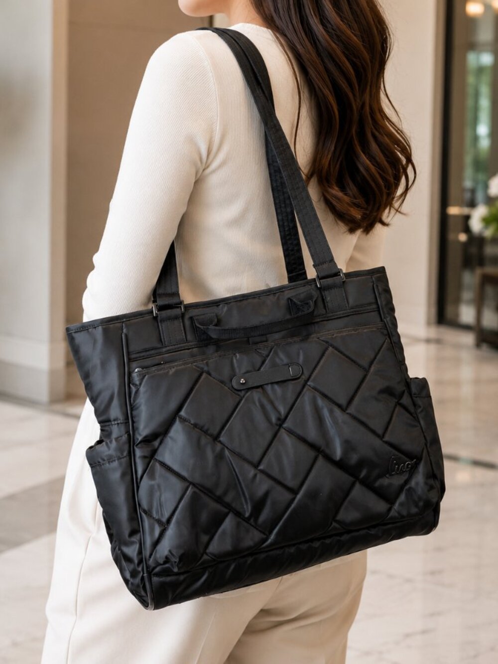 NEW ❤️ Lug Cabby Black Carryall Tote RFID Charm Bar